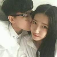 睡前跟喜欢的人打电话