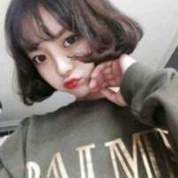 一个手机 一副耳机