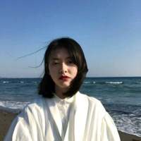 别笑了 别笑了 我不会喜欢你的 你和我都是孤独的鬼。