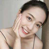 现在的女孩子都是 亲人面前小清新 外人面... 终于放过你也放过自己