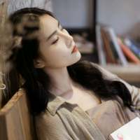 突然之间风停了 只见新人笑，不闻旧人