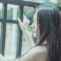 太美容易不见. 你今天流的汗和泪，都