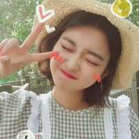 做梦都会变成小孩  梦里的天是彩虹色梦... 总有那么一些人，是我