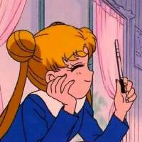 黛色浅浅映桃花，片片