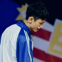 你不要再回头了,我怕我忍不住奋不顾身又跑... 既然不喜欢我，那就不