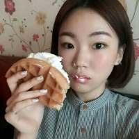 别动不动就付出真心  他给你的糖可能也... 慢慢长路愿我们都别回