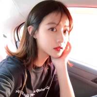 … 我们忍着爱情给的痛，