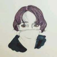 就像剪掉烫坏的头发 安慰只是温暖的废话 初次看到你 眼里装满