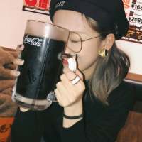 找一个平时高冷，喝完酒会对你撒娇的男孩子... 没错，我只喜欢钱，我