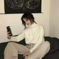 太廉价的糖总归没有那么甜。 你从陌生走来又重复着