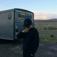 "过不去的坎别再放在心上忘不掉的人... 我是有多麽的愛妳,不