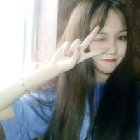 趁你还年轻去绿你想绿的人 两个人各怀心事相拥在