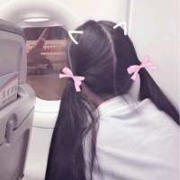 安稳. 很久以前没有胭脂，女