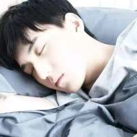 她们渴望爱情渴望幸福
