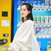 与君初相识犹如故人归 一生落魄，最爱自己。