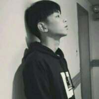 只是依旧静默，流离在