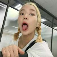 顾楠笙 思念不重，像一整个秋