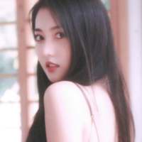 你从远方走来，恰逢我
