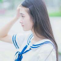 信筱 沉凝双眸，看淡，却终