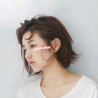 我始终觉得没有哪个人 能完完全全的了解我 ... 你不坚强，没人替你勇