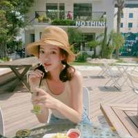 微风太温柔 像老朋友又像旧时候 比孤独更孤独的是和错