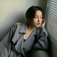 妆罢低声问夫婿 画眉深浅入无时. 那风景再美 哪及你般