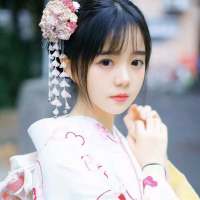 在万马齐喑的回忆里 在众人绵长的呼吸间 ... 云落泪了风会吹干它风