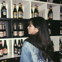 感情真是个霸道的东西 不问先后 不问缘由 总会有些黑与白的东西