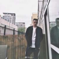 Jony J.???