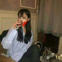我准备放弃你了 可你又突然对我笑了 每天都要被自己萌醒，