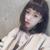 爱城笑 阳光下的绿随即爬上足