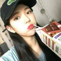 给我一点看得见的在乎 你宠溺的微笑不再属于