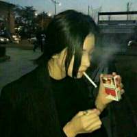 明明自己的手那么凉，却想做别人的太阳。
