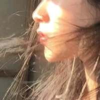 我还是喜欢你 只是少了非要在一起的冲动 遇见你就好像偶遇了童