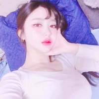 甜甜的少女心头像. 我们只是在一个安稳的