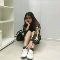不要委屈自己，你也是宝贝。 回忆全是伤疤。 La