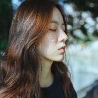 与君初相识犹如故人归 多年以后，我不小心哼