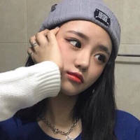 《神的双手·女图》 活得累是因为心里装了