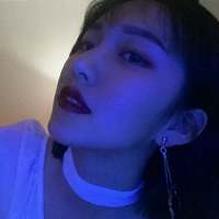 有趣的姑娘都单身因为她们一个人就可以撑... 你真的是廉价又百搭。