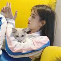 闺蜜头像 你喜欢吗 笑一笑，继续抱着你。