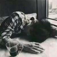 Don't sleep too late. Don't love too muc... 你以后的生活一定会比
