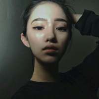迷人乏味. 世界变得空虚，背负了