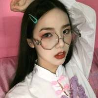找一个平时高冷，喝完酒会对你撒娇的男孩子... 没错，我只喜欢钱，我