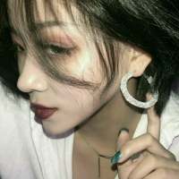 我坚持过最久的事 ,就是不上进 绿水本无愁，因风皱面