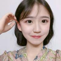 现在的女孩子都是 亲人面前小清新 外人面... 终于放过你也放过自己