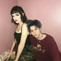 你必须让着我 我才会喜欢你 懂不懂 先叫声... 谢谢你抢了我对象 让