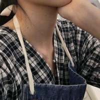 要做个好姑娘穿上漂亮的衣服扎起蓬松的马... 自始自终我只是一个人