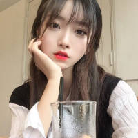 和我在一起 除了你的美色 我不接