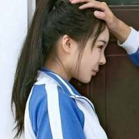 泪和酒混在一起灌进胃