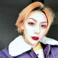 洛
